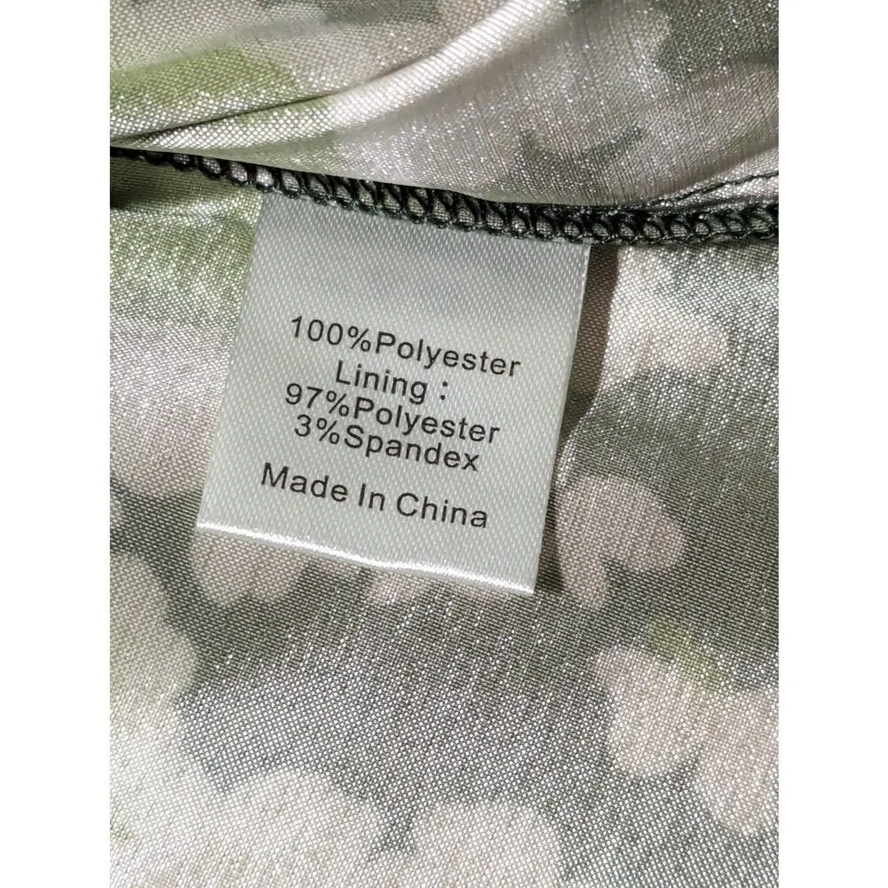 Tuckernuck Hydrangea Floral Top Size Medium Satin Short Sleeve NWT Crop Blouse